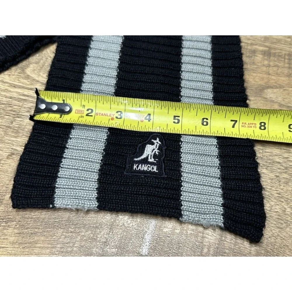 Kangol wool and acrylic blend chunky knit black and gray scarf